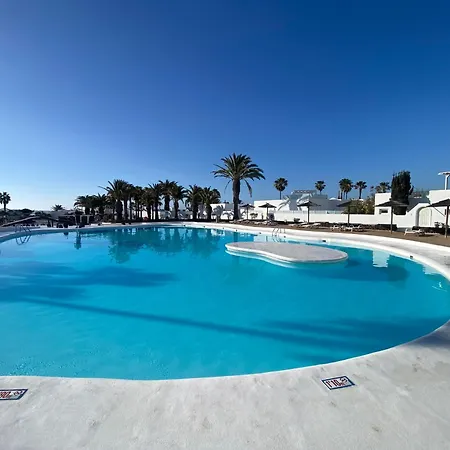 Apartmán First Floor With Sea View, *