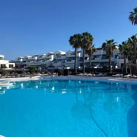 Apartmán First Floor With Sea View, *