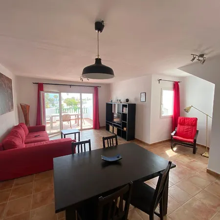 First Floor With Sea View, Apartmán *