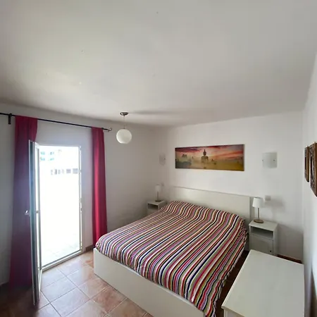 Apartmán First Floor With Sea View,